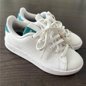 Adidas advantage base 2.0 sneakers (kids 5 or women’s 6.5)